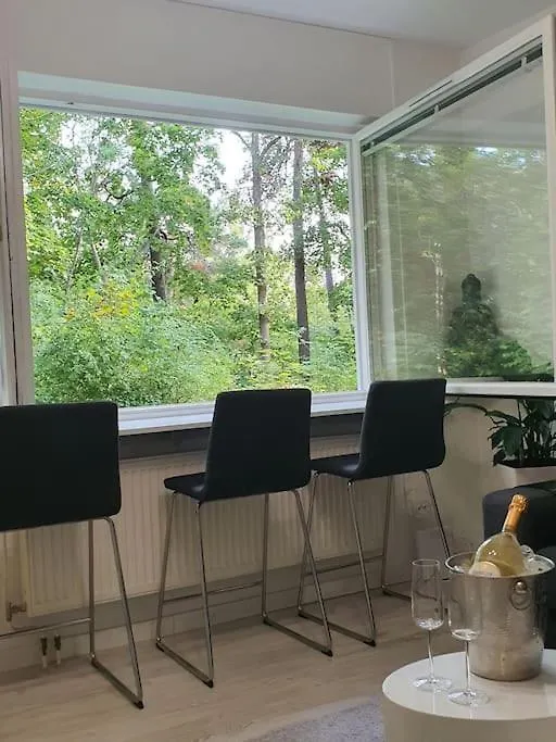 Naera Metro, Stranden Och Skogen. Stockholm Apartment
